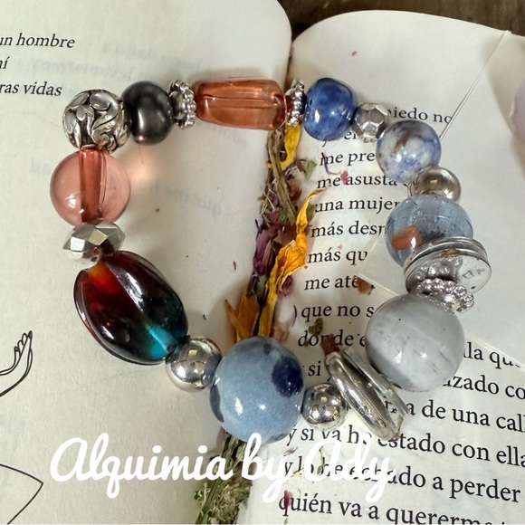 Eclectic statement bracelet with sodalite - Picture 1 of 1